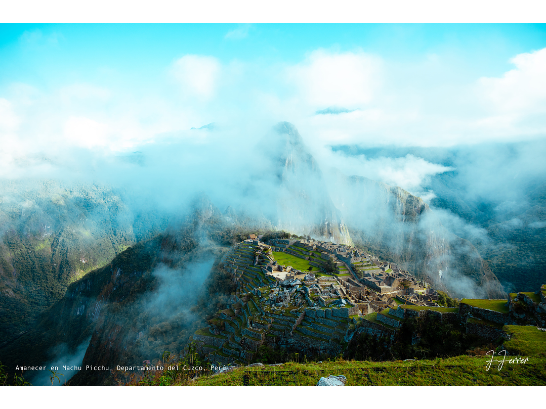Amanecer en Machu Picchu, Departamento del Cuzco, Perú 1