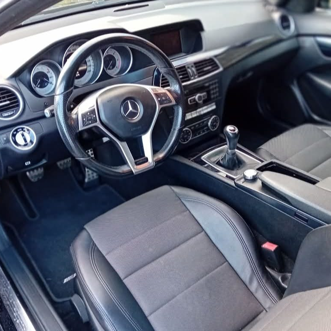 Mercedes-Benz c220d coupé  AMG 3