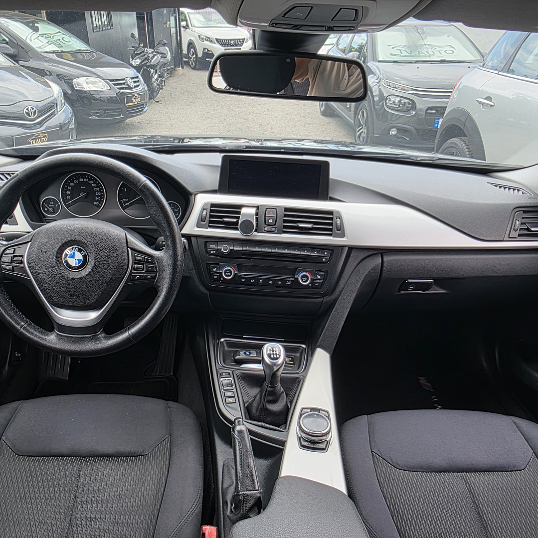 Bmw série  320d Xdrive 6