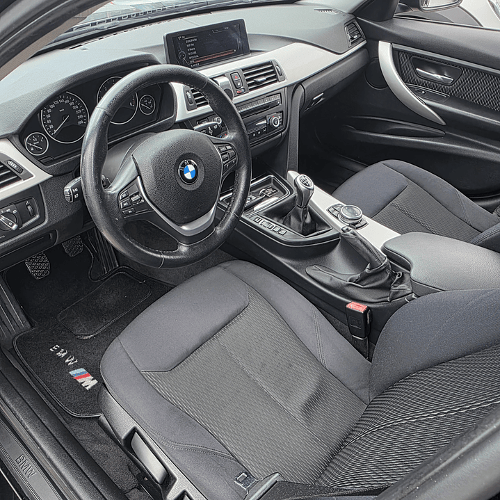 Bmw série  320d Xdrive 21