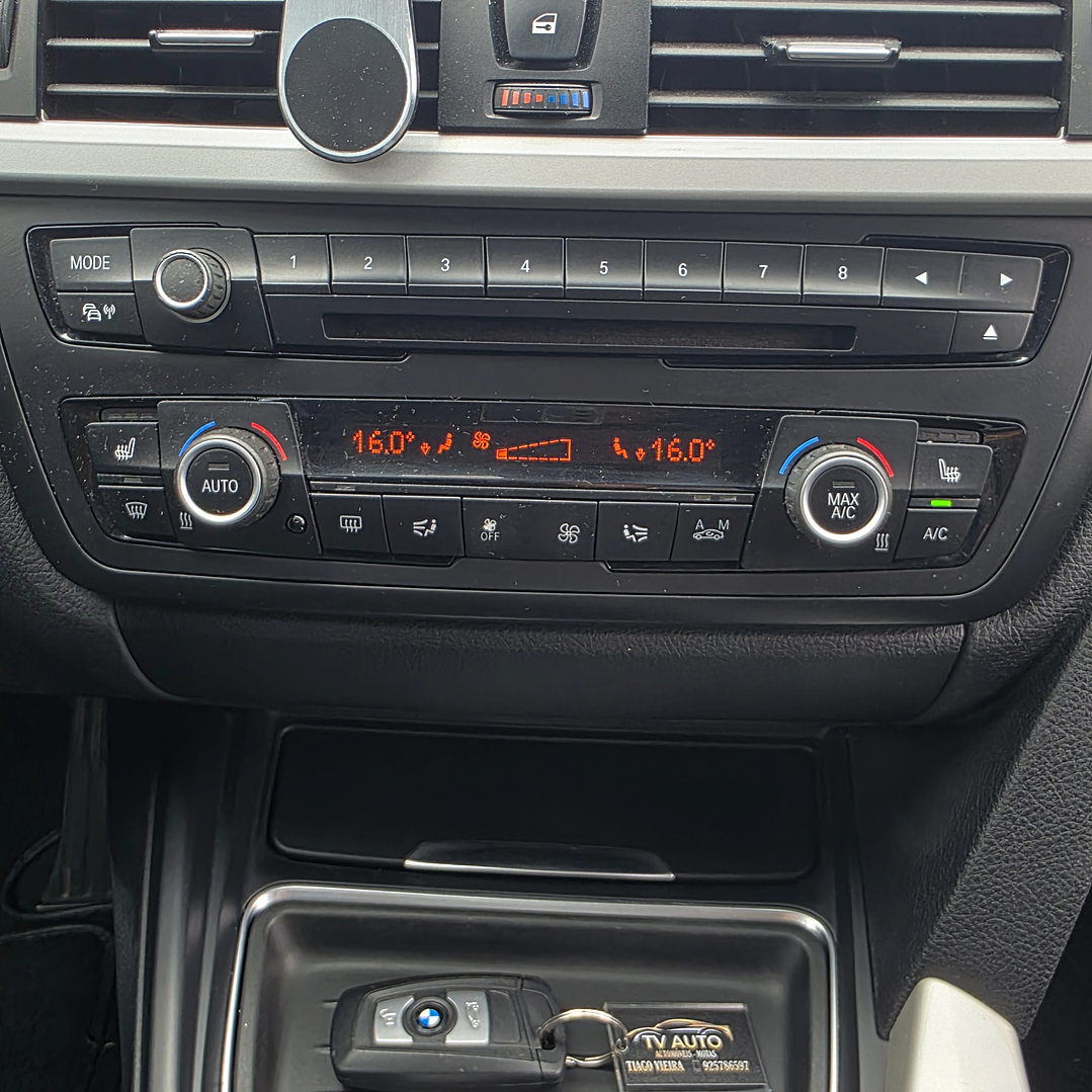 Bmw série  320d Xdrive 24