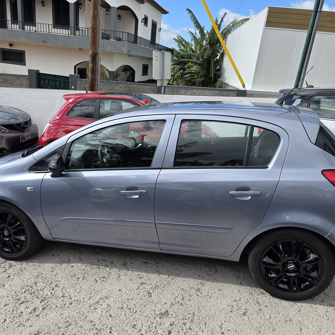 Opel Corsa D 1.2cc 5