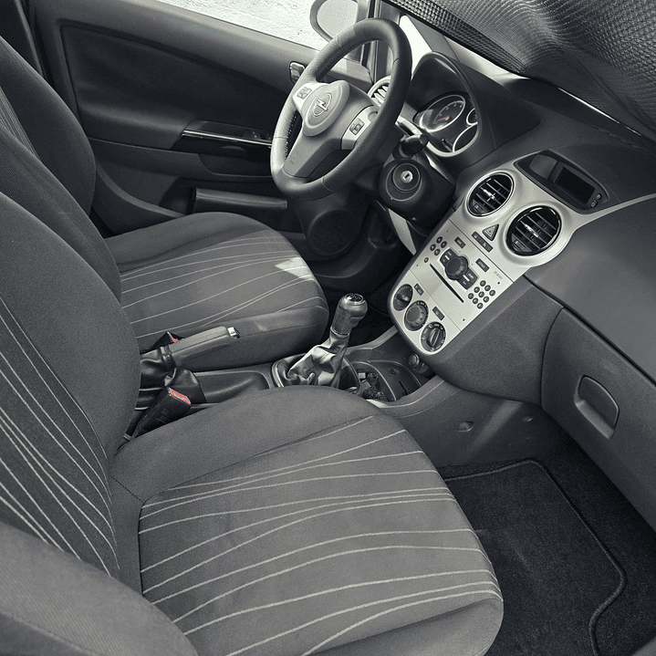 Opel Corsa D 1.2cc 8