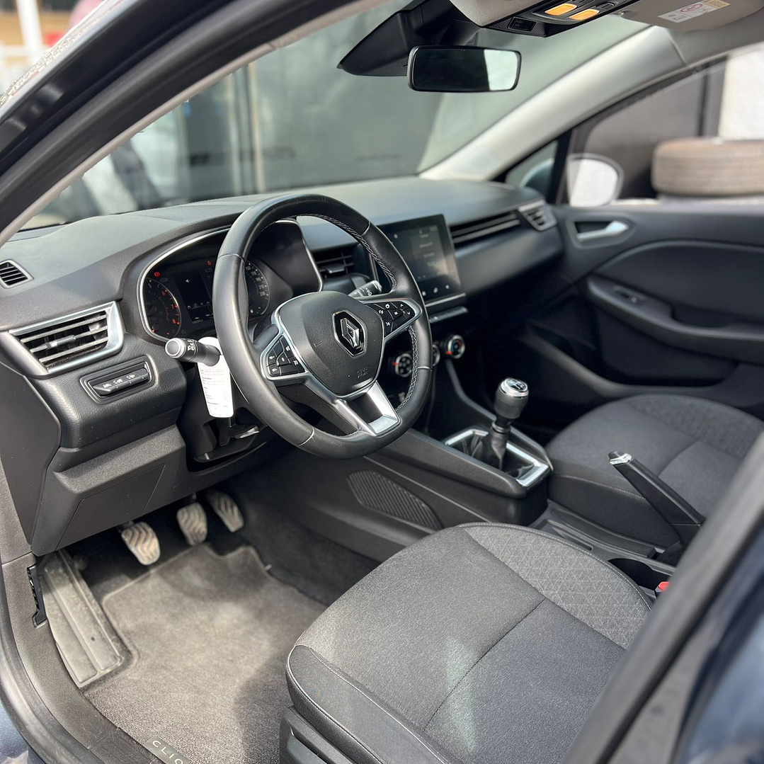 Renault clio V tce 8