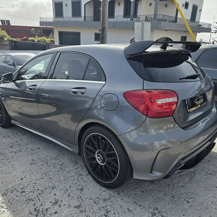 Mercedes class A250 AMG 4