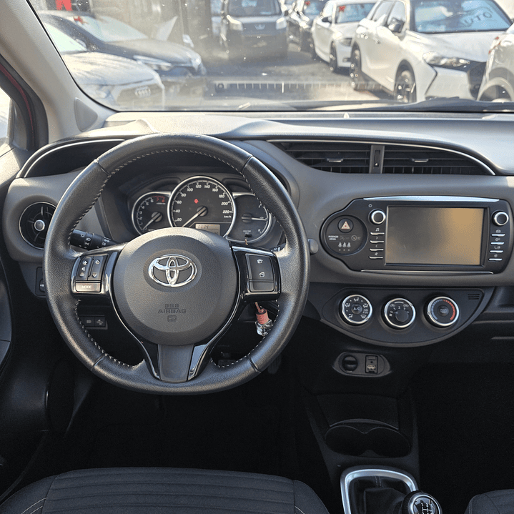 Toyota yaris vvti  4