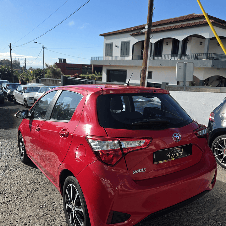 Toyota yaris vvti  8