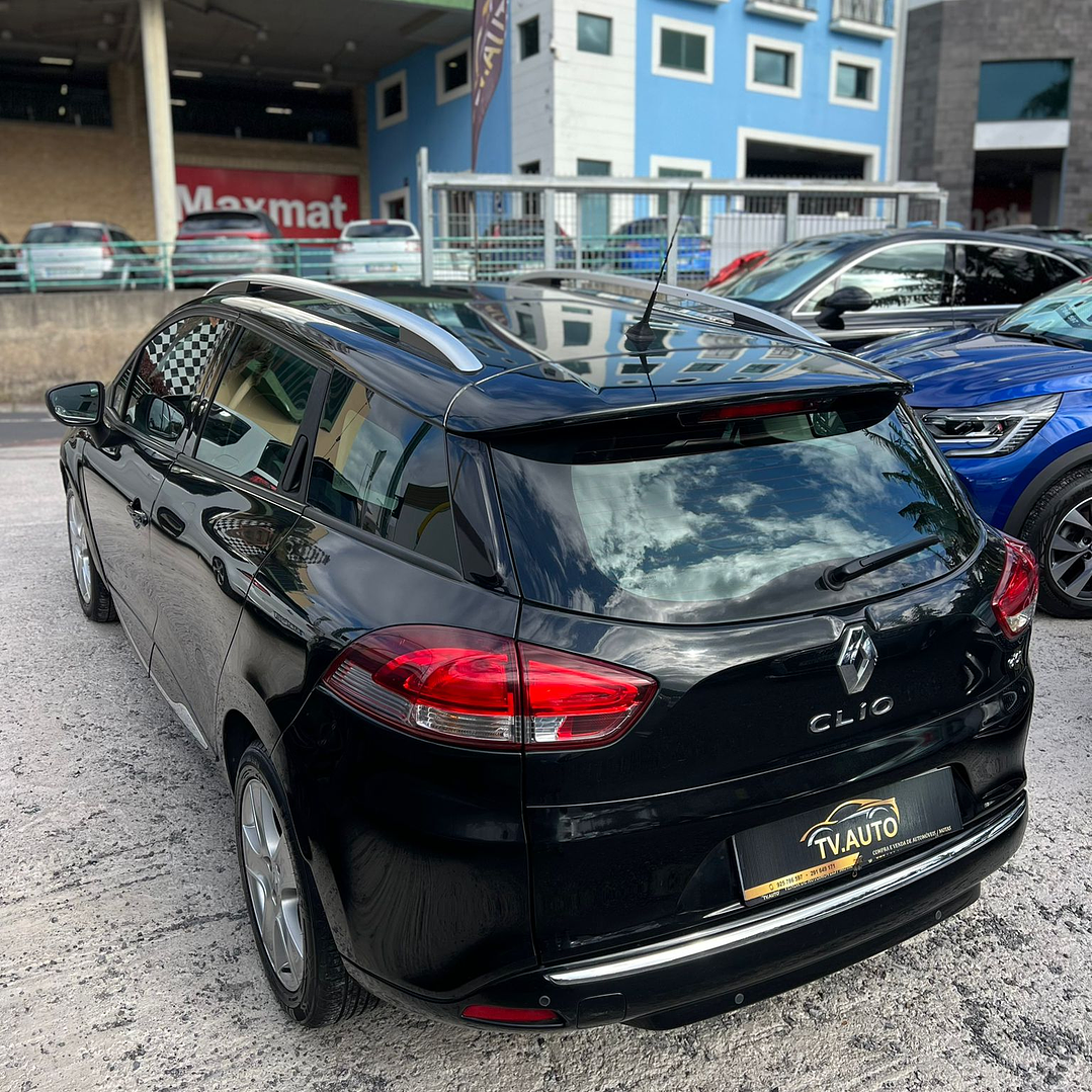 Renault clio 1.5 dci sport touer 6