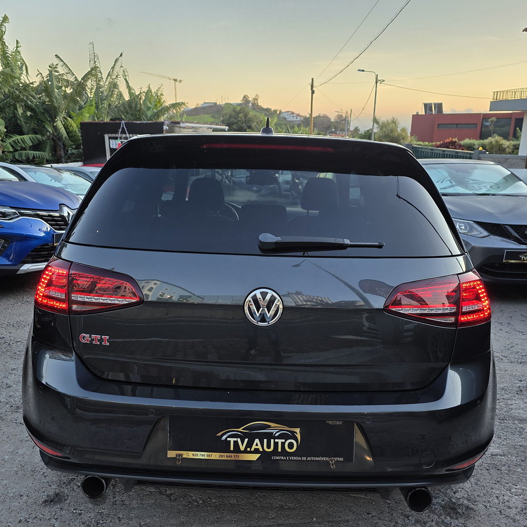 Volkswagen golf 7 GTi performace 3 portas 12