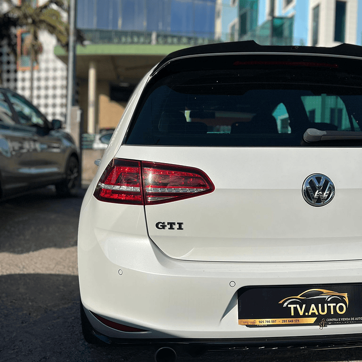Volkswagen Golf 7 GTi  4
