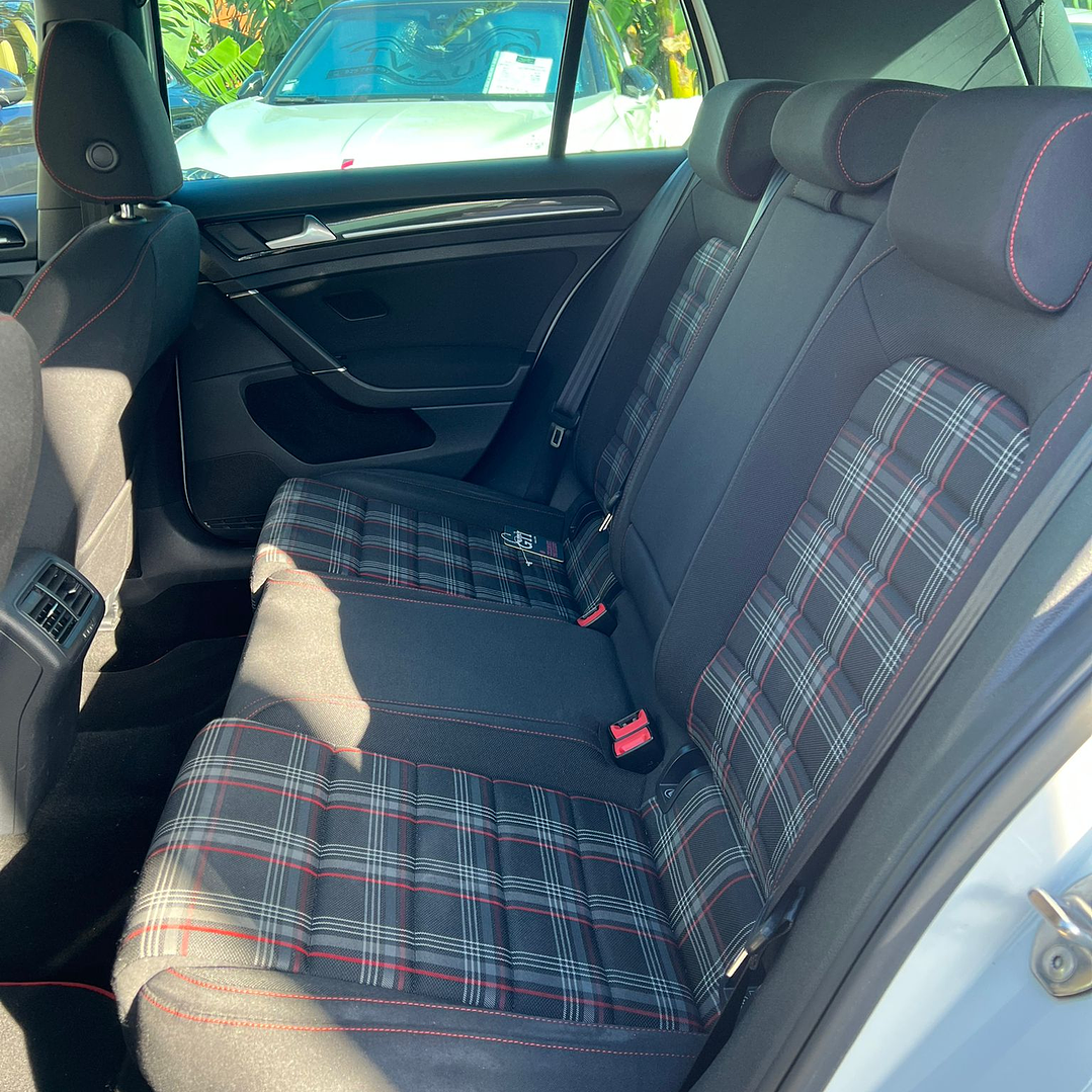 Volkswagen Golf 7 GTi  9