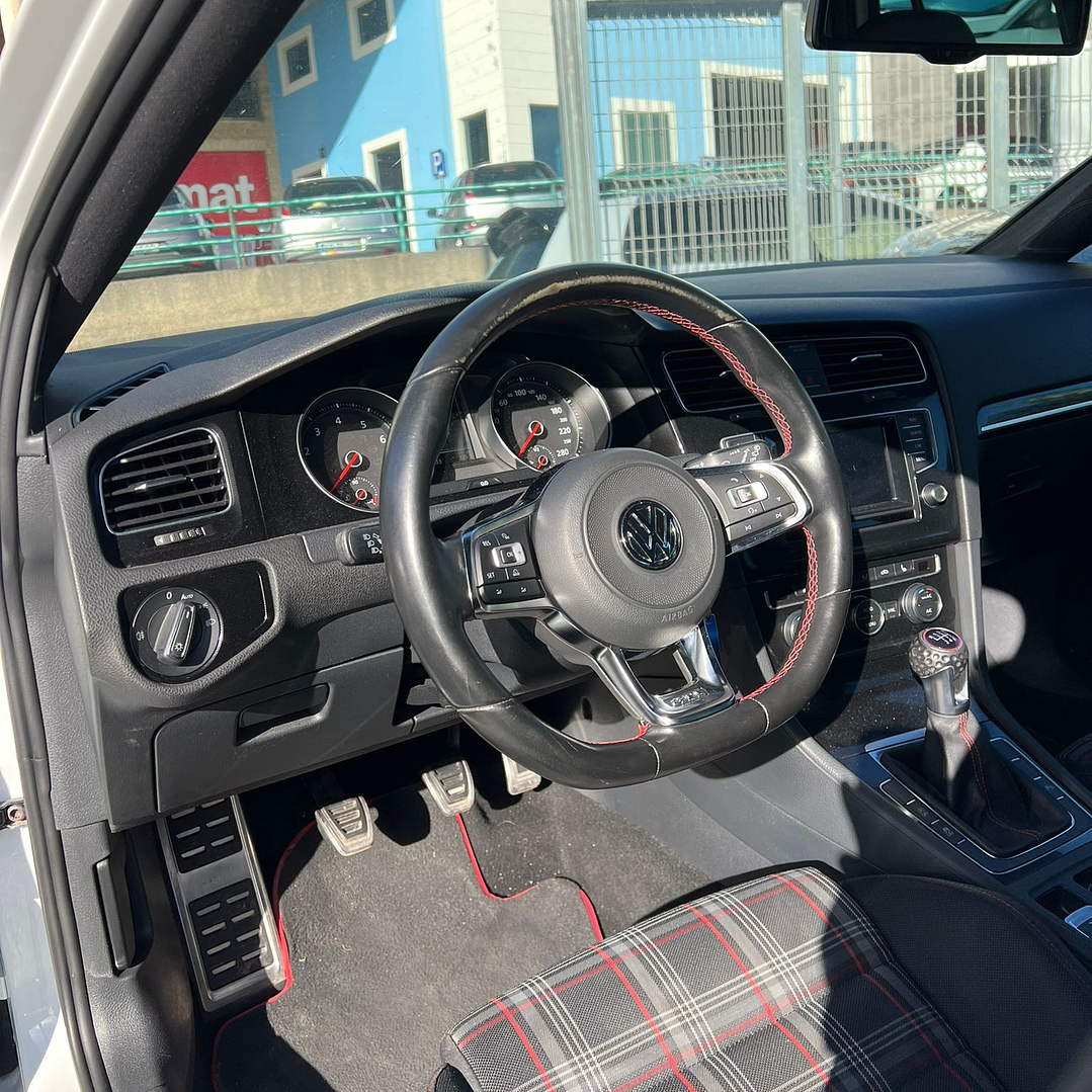 Volkswagen Golf 7 GTi  11