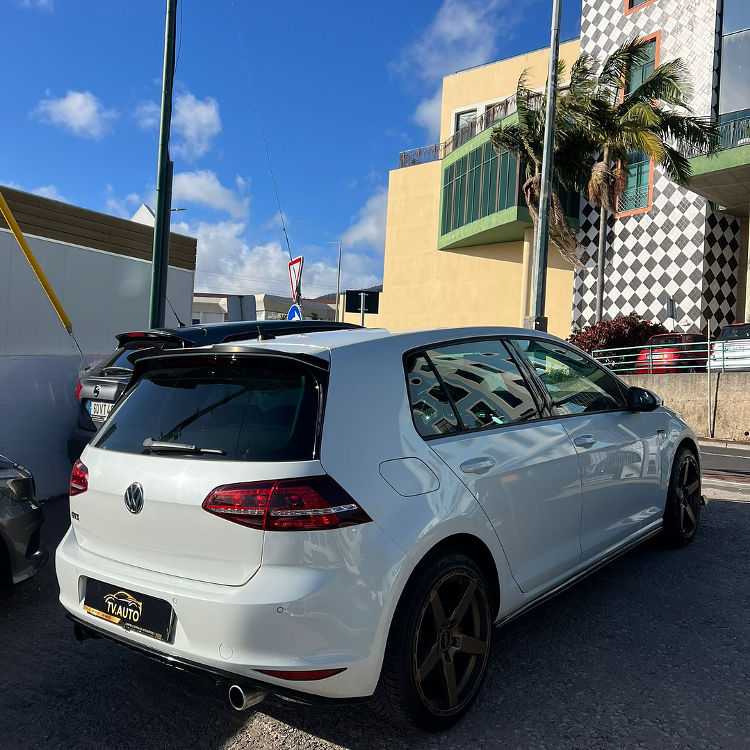 Volkswagen Golf 7 GTi  12