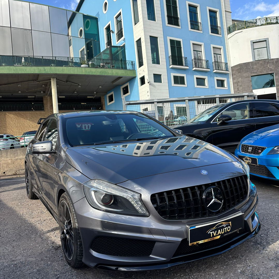 Mercedes class A250 AMG 3