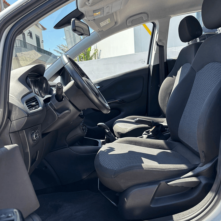 Opel corsa E Automatico 9