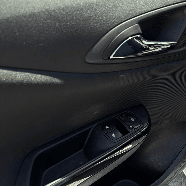 Opel corsa E Automatico 10