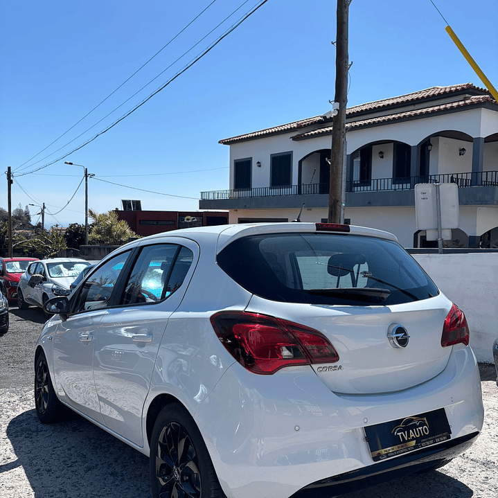Opel corsa E Automatico 4