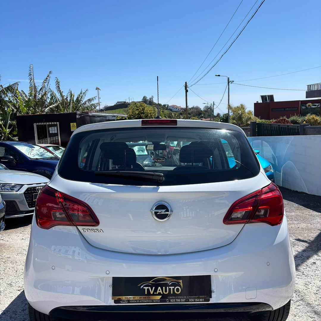 Opel corsa E Automatico 2