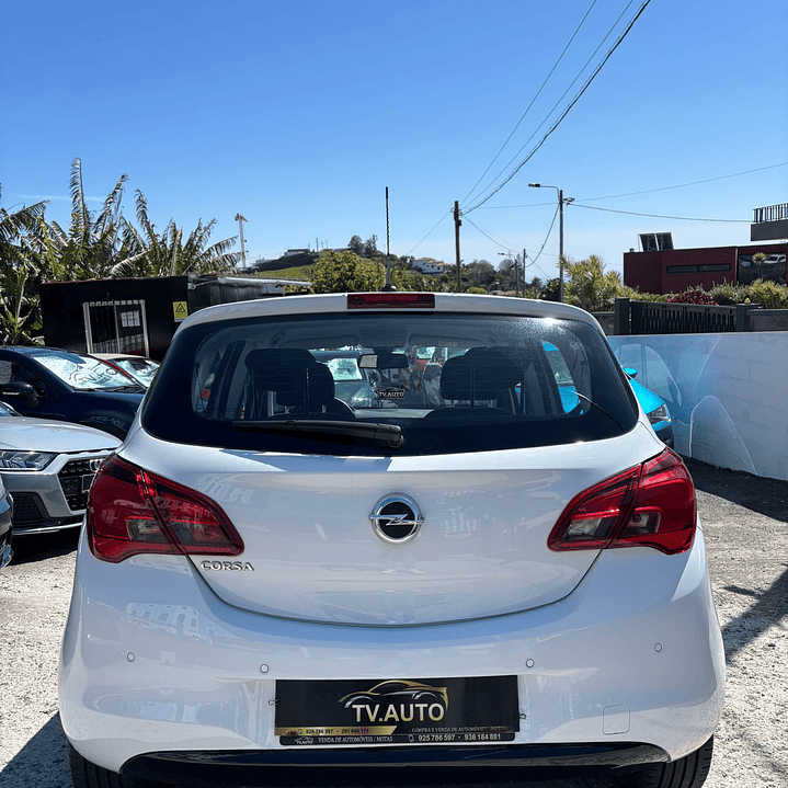 Opel corsa E Automatico 2