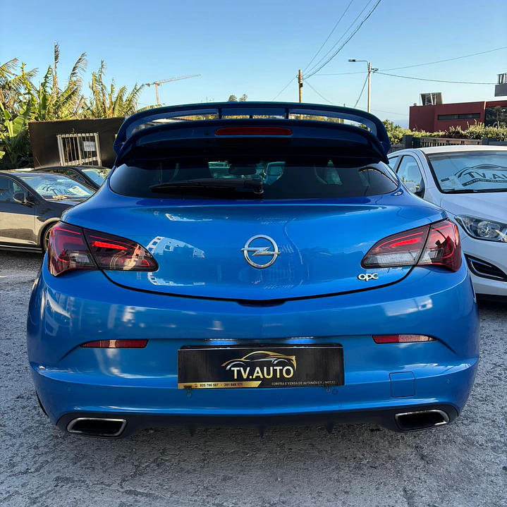 Opel Astra OPC 2