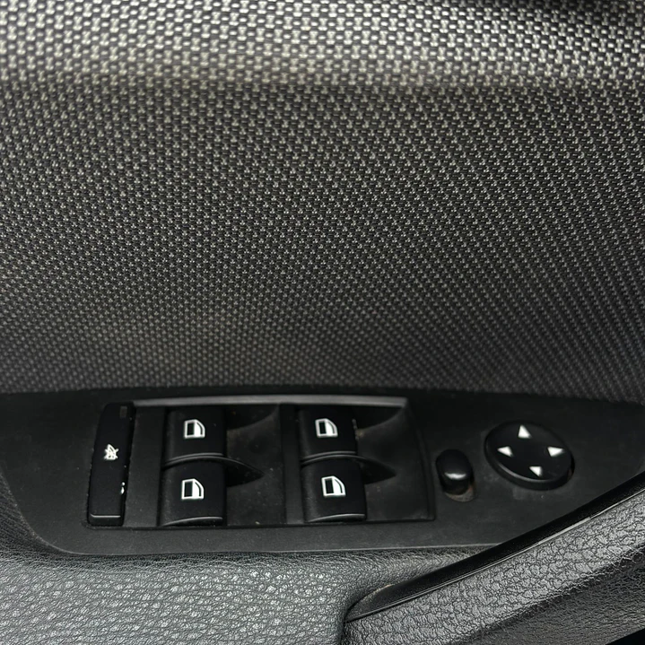 Bmw x1 Sdrive 12
