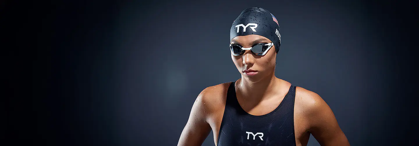 Lentes de natación con tecnología<br>que acompañan tu ritmo en el agua