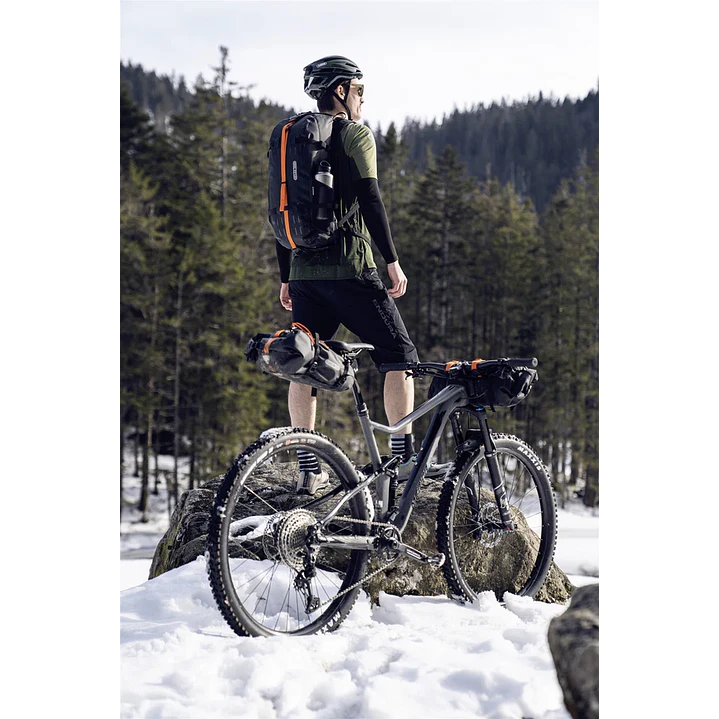 Mochila Ortlieb Atrack Bike 25L Black Matt 11