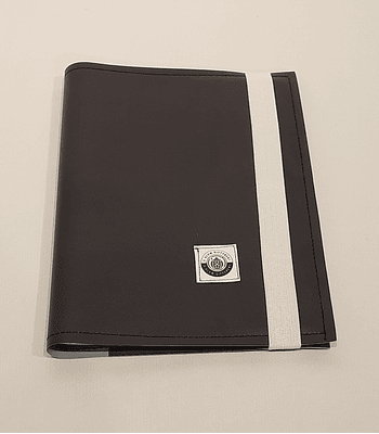 Capa para Agenda ou Caderno A5 em Vinil Preta com elastico branco