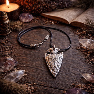 Collar runas de protección 