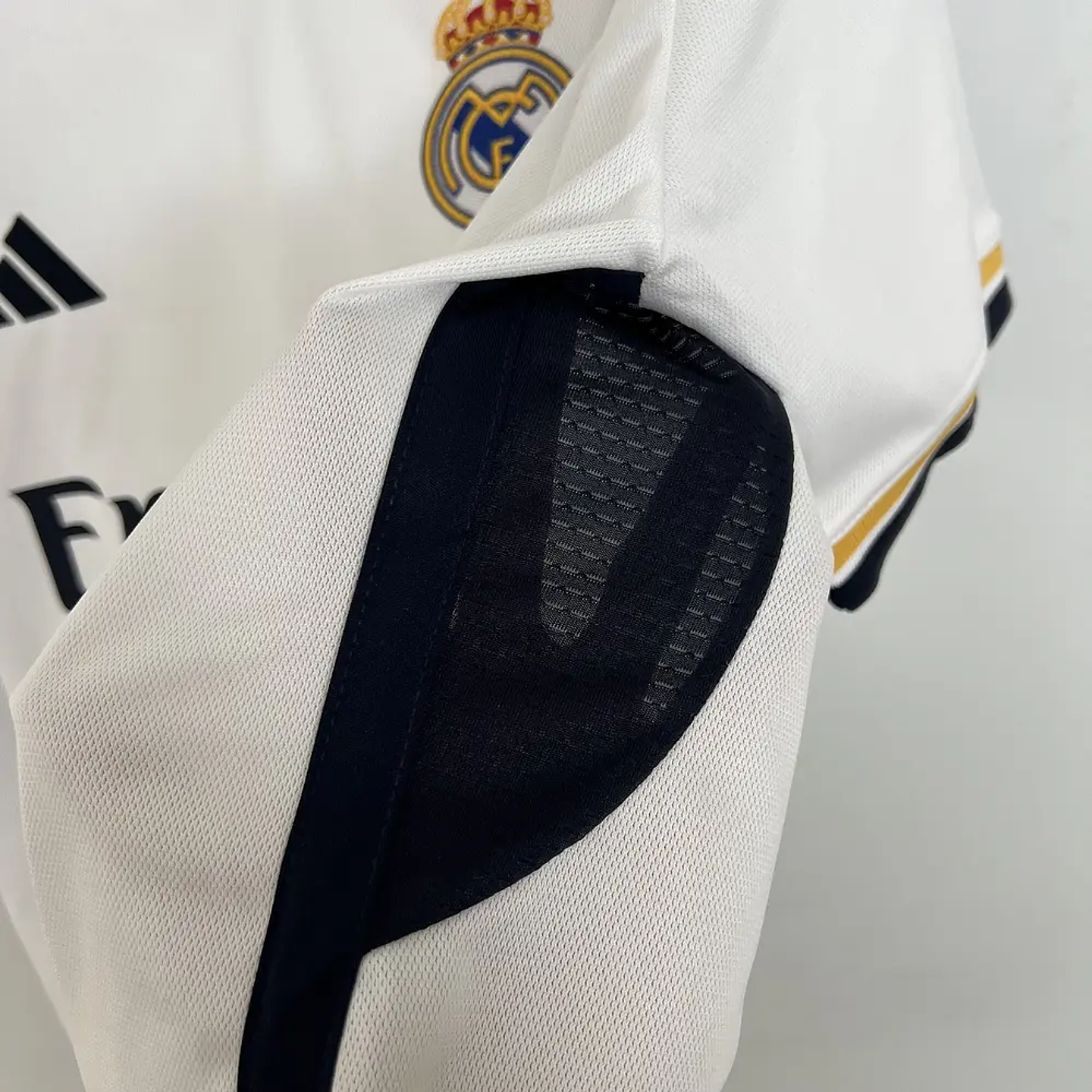 Real Madrid Equipamento Principal 2023/24 6