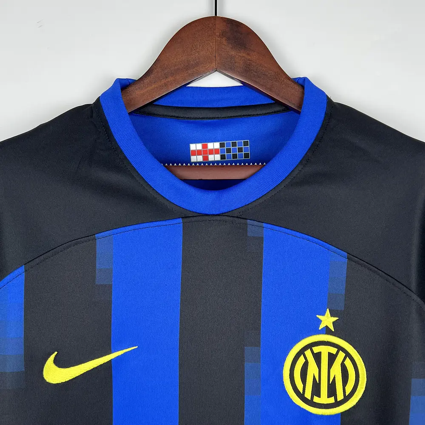 Inter Milão Equipamento Principal 2023/24 6