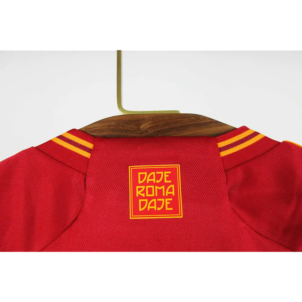Roma Equipamento Principal 2023/24 5