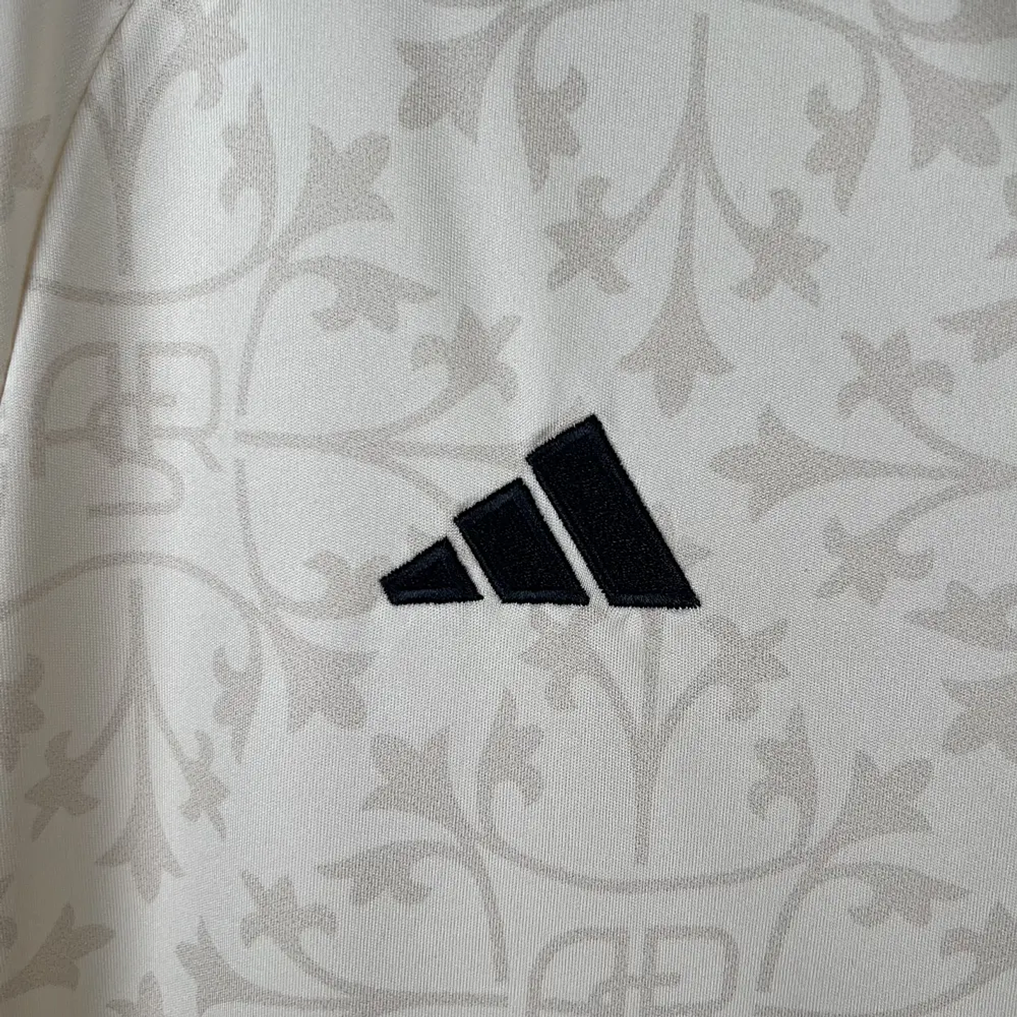 Roma Equipamento Alternativo 2023/24 4