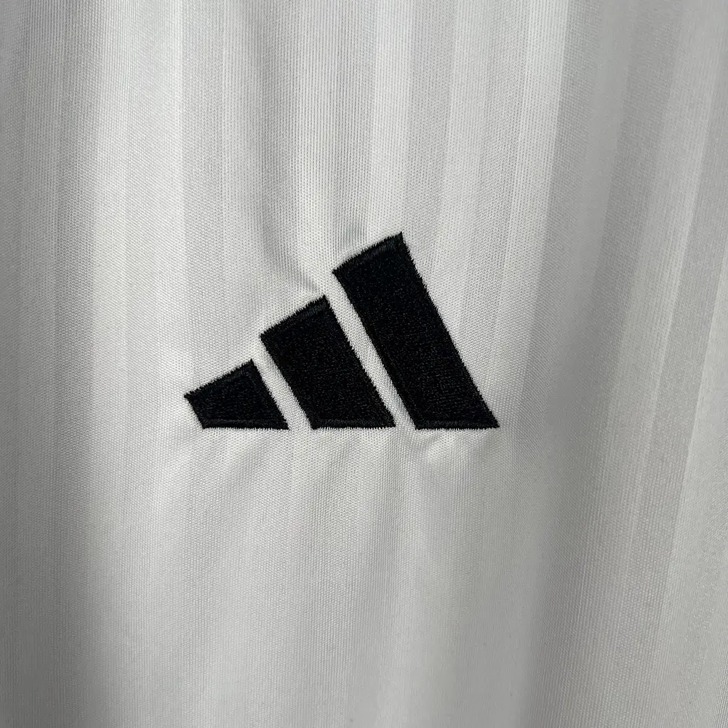 Fulham Home Kit 2023/24 4