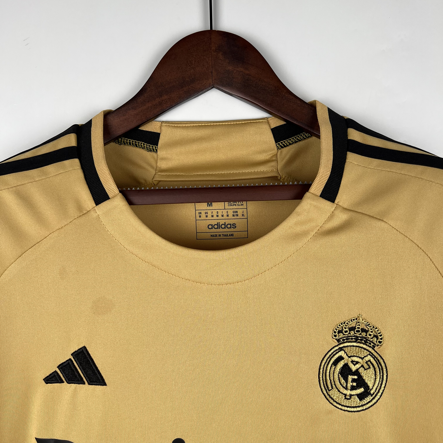 Real Madrid Gold Edition 2023/24 4