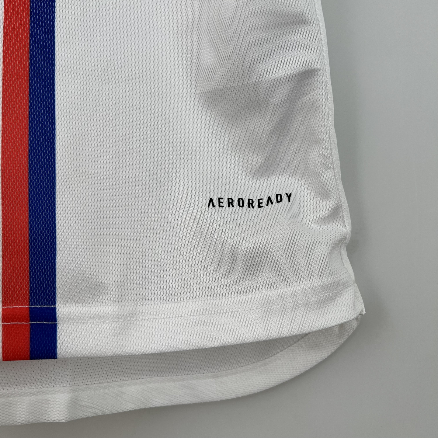 Lyon Equipamento Principal 2023/24 9