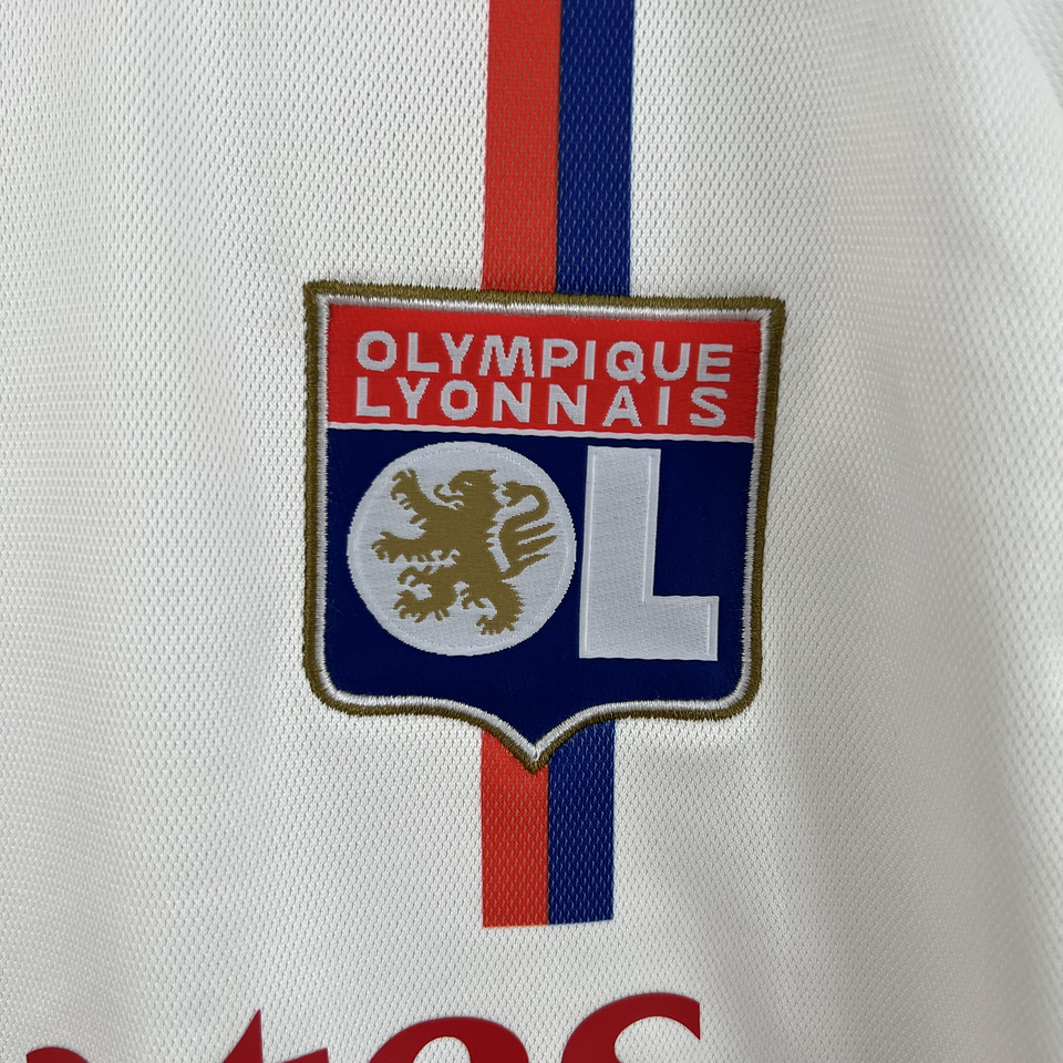Lyon Equipamento Principal 2023/24 3