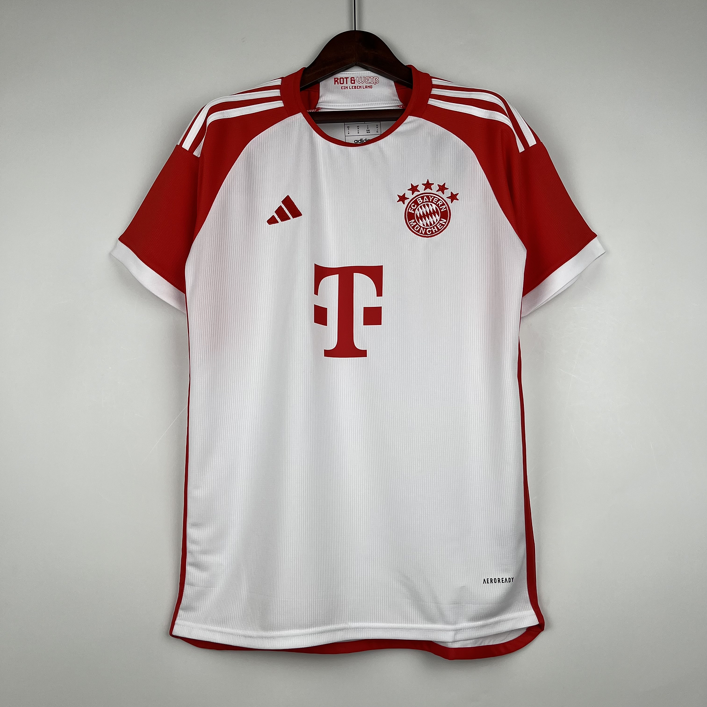 Bayern Munich Equipamento Principal 2023/24 1