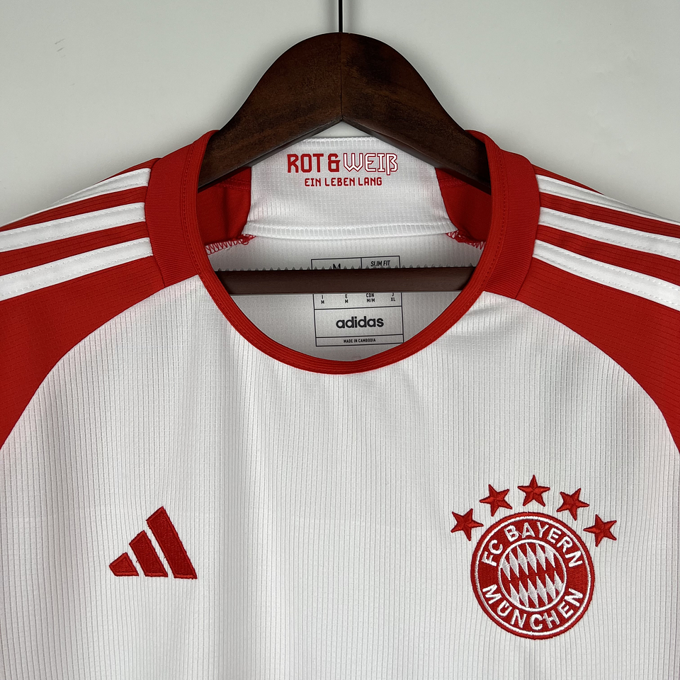 Bayern Munich Equipamento Principal 2023/24 5