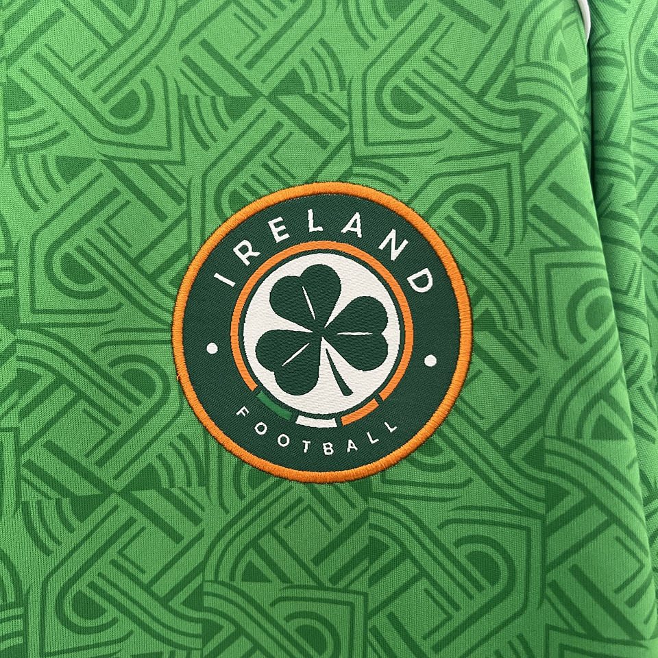 Irlanda Equipamento Principal 2024/25 3