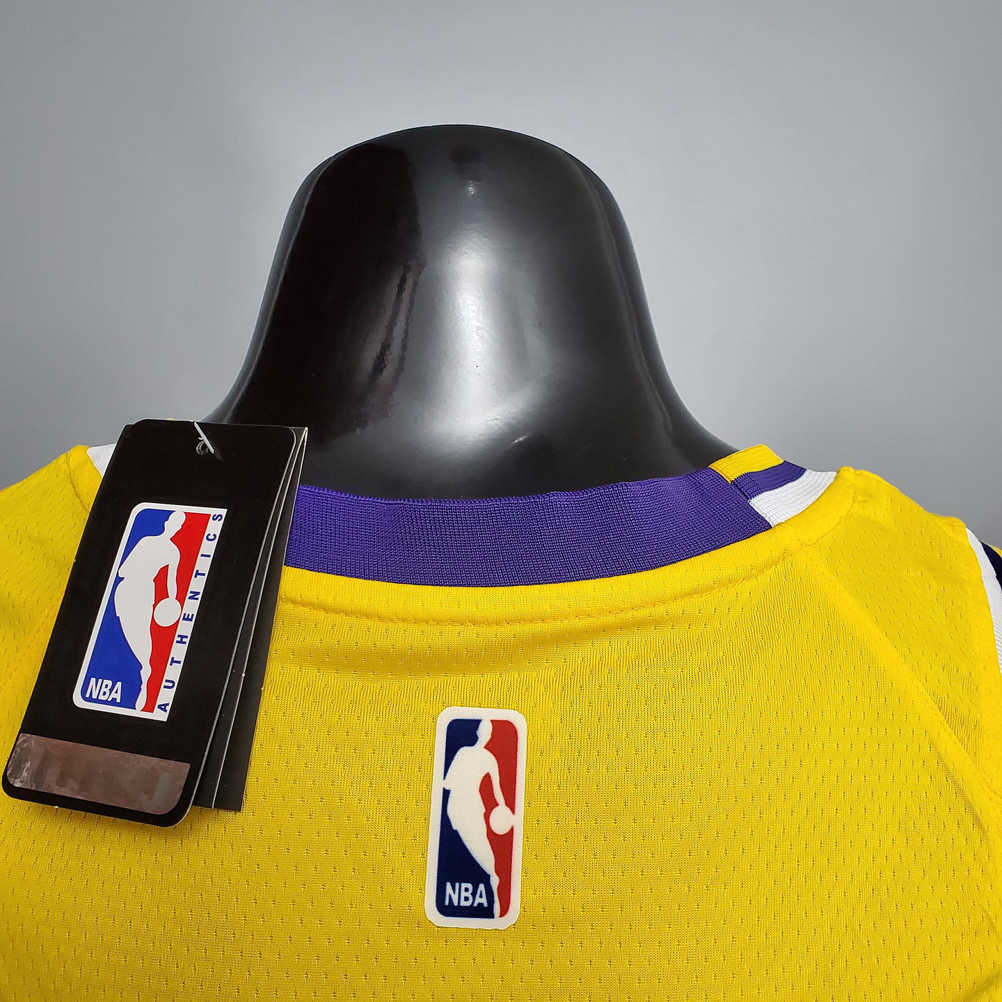 Los Angeles Lakers 4