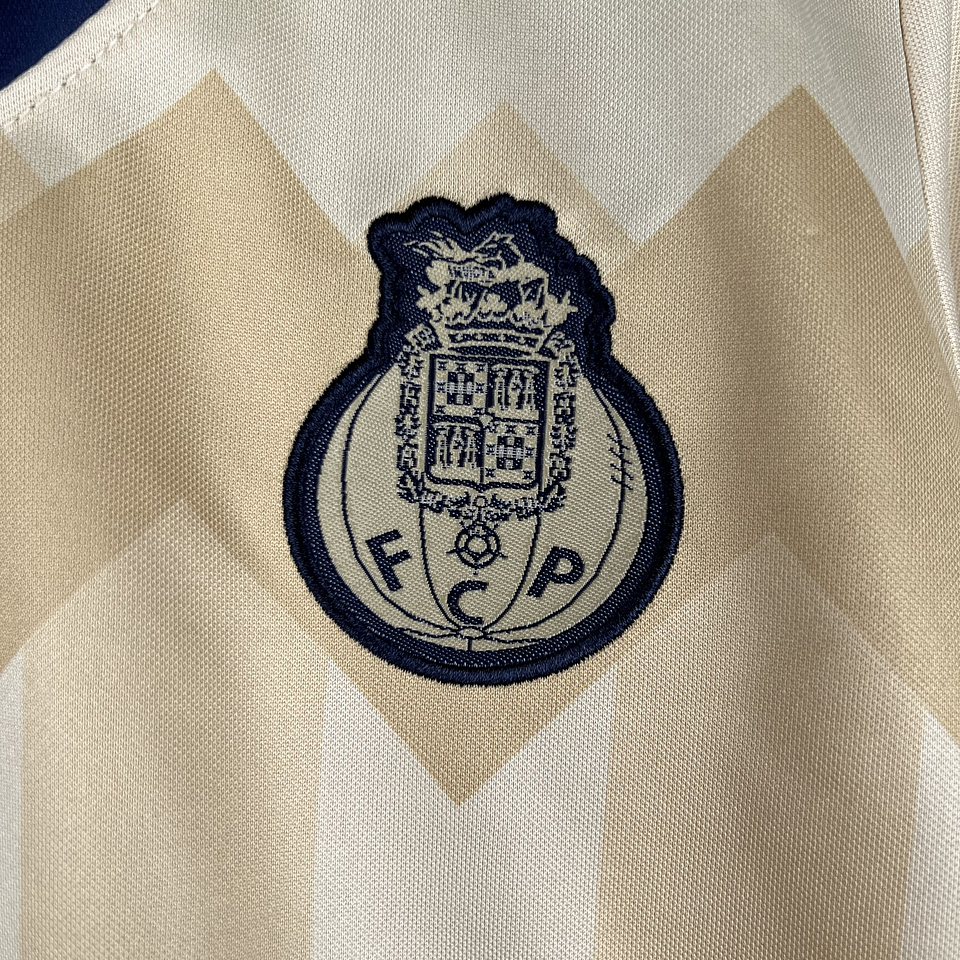 Porto Equipamento Alternativo 2023/24 Kit-Criança 3