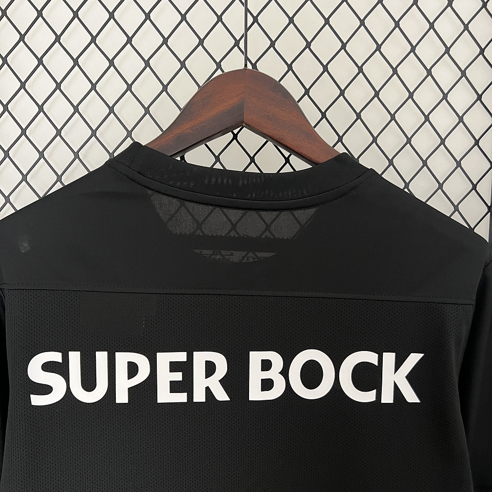 Sporting Quarto Equipamento 2023/24 6