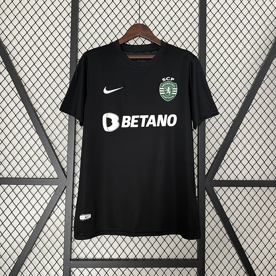 Sporting Quarto Equipamento 2023/24 1