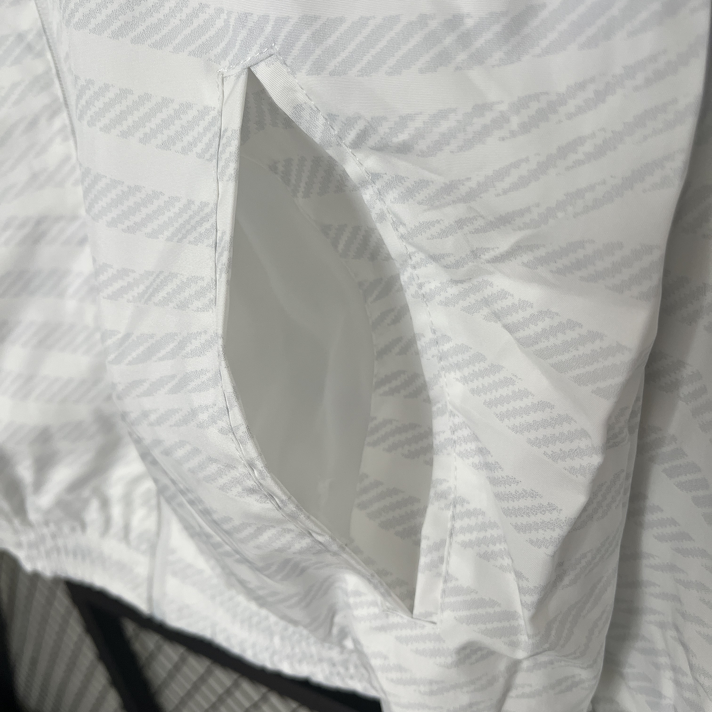 Real Madrid Corta-Vento Reversível 15