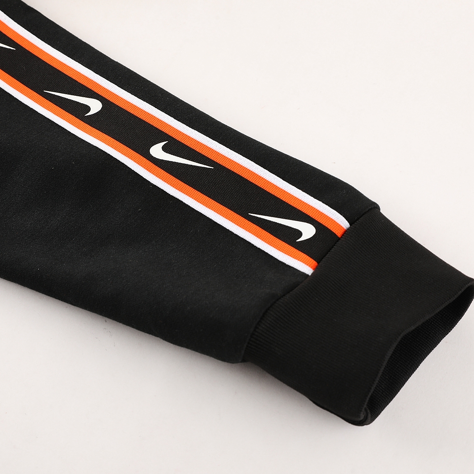 Nike Fato de Treino c/ Capuz 4