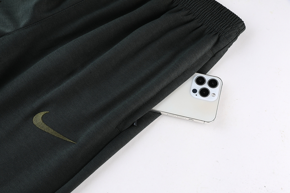 Nike Fato de Treino c/ Capuz 6