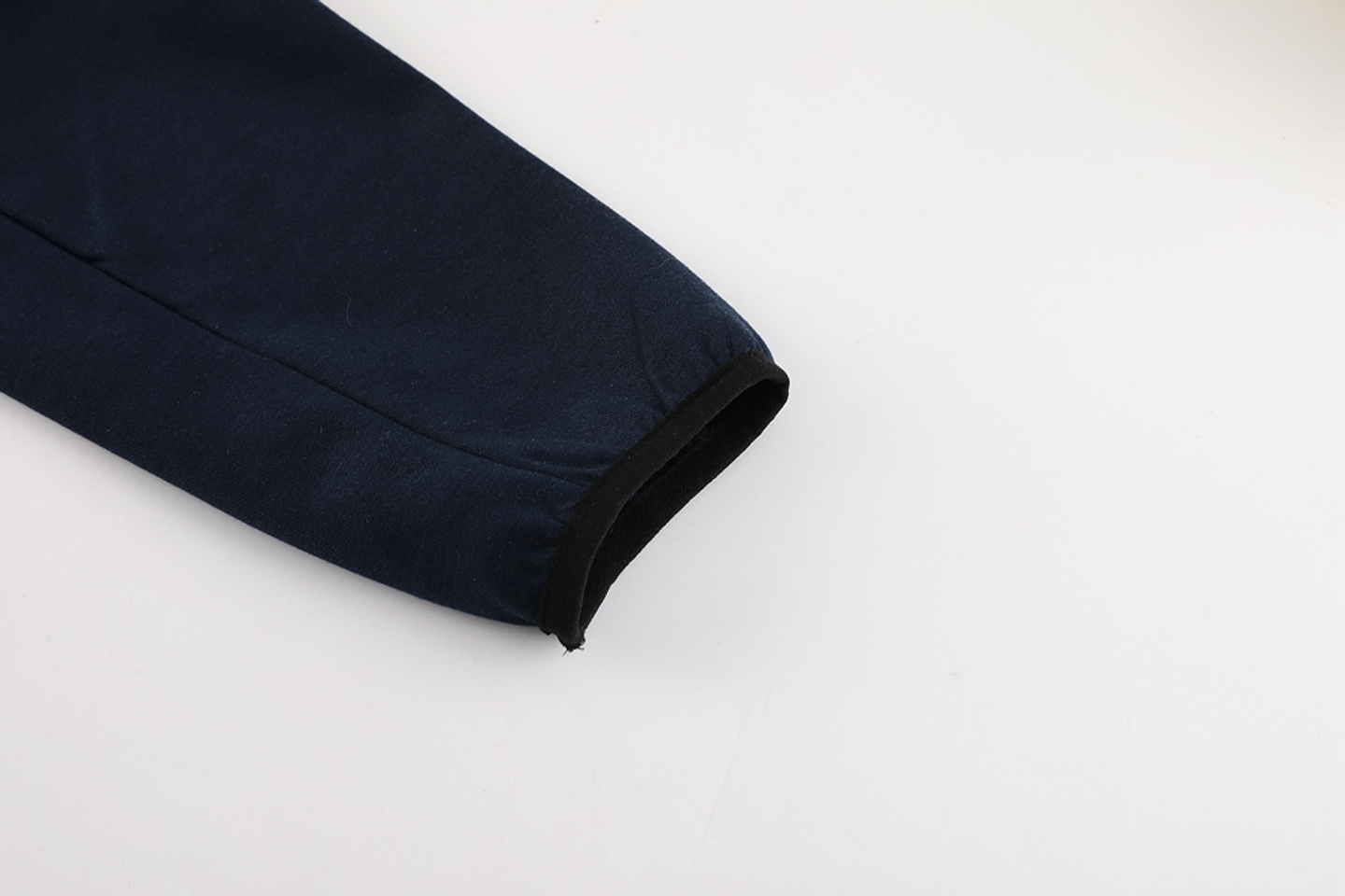 Tottenham Fato de Treino c/ Capuz 5