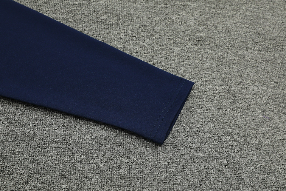 PSG Fato de Treino c/ Capuz 5