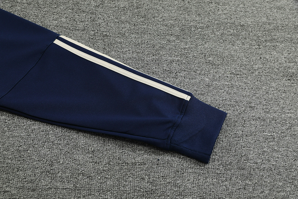 Itália Fato de Treino c/ Capuz 5